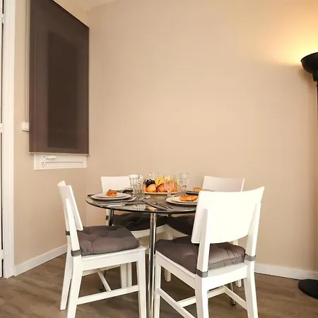 The Sants'S Balcony Apartment